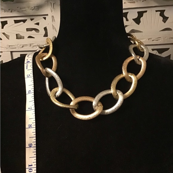EXTRA LARGE SIVER & GOLD TONE CHAINLINK NECKLACE - Picture 4 of 4